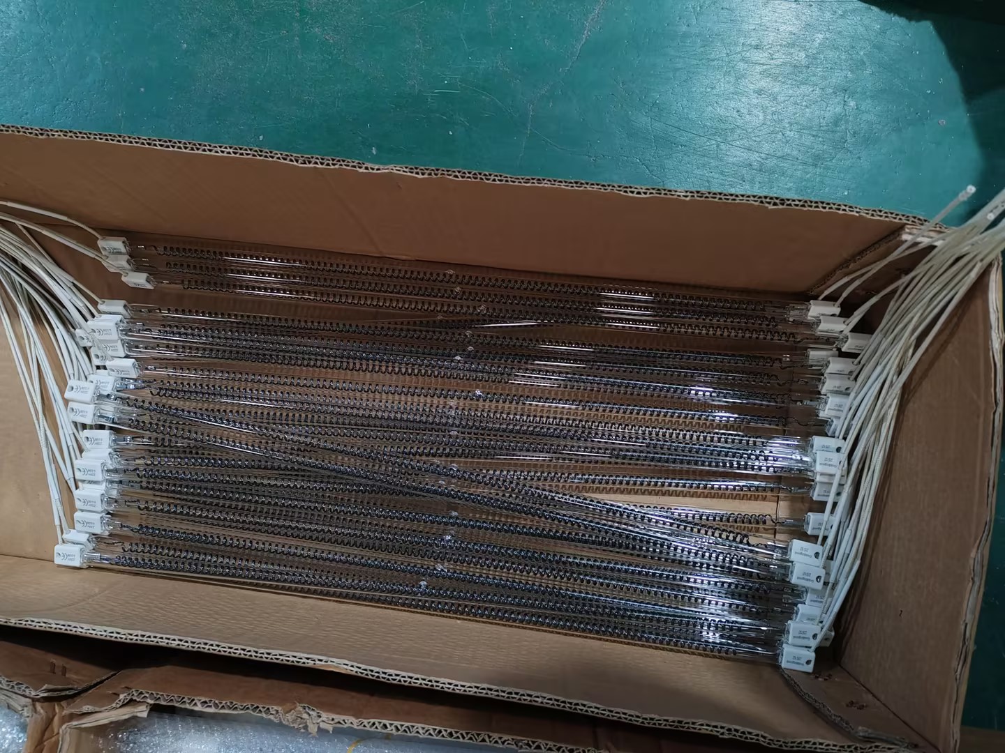 640mm 2600w koolstofvezelverwarmingslamp